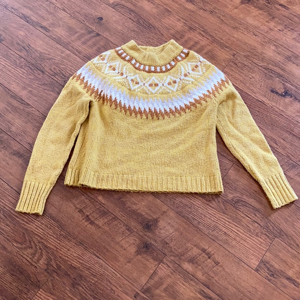 Yellow Medium American Eagle Sweater Women’s GUC